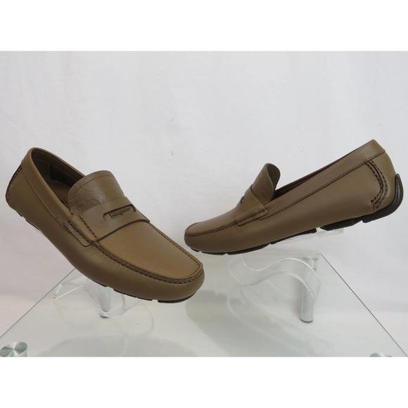 NIB FERRAGAMO NEWTON BROWN LEATHER GANCINI EMBOSSED PENNY DRIVING LOAFERS 8.5 D main image 10